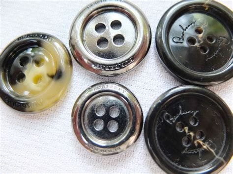 burberry coat buttons